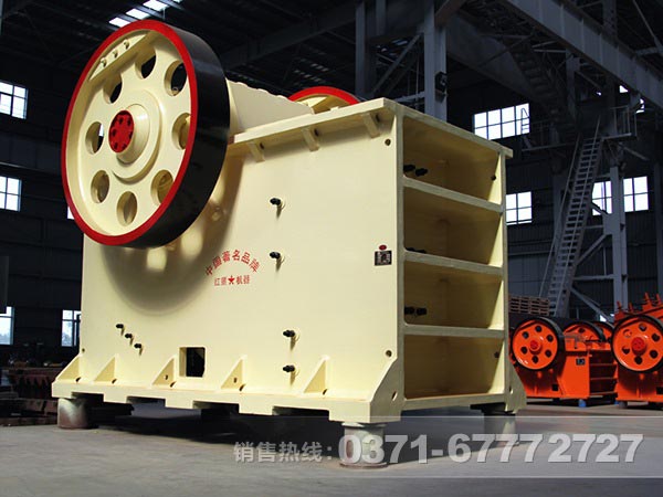 鈉長石顎式破碎機廠家哪里好？