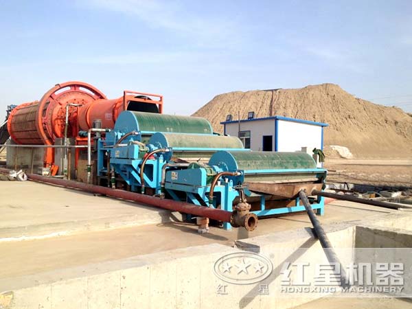 礦石永磁磁選機(jī)客戶現(xiàn)場(chǎng)