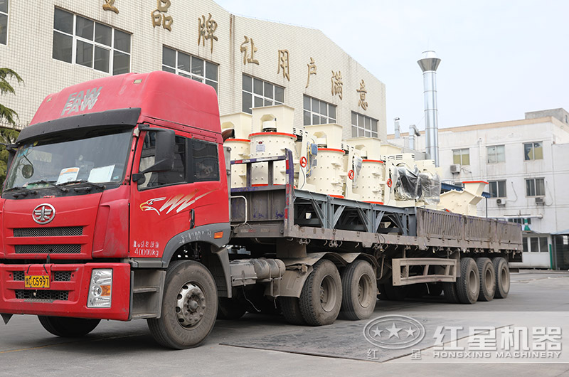 多臺小型碎石機(jī)發(fā)貨