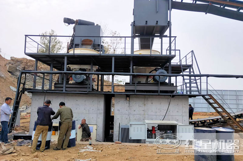 時產2000噸大型破碎機生產現場實拍圖