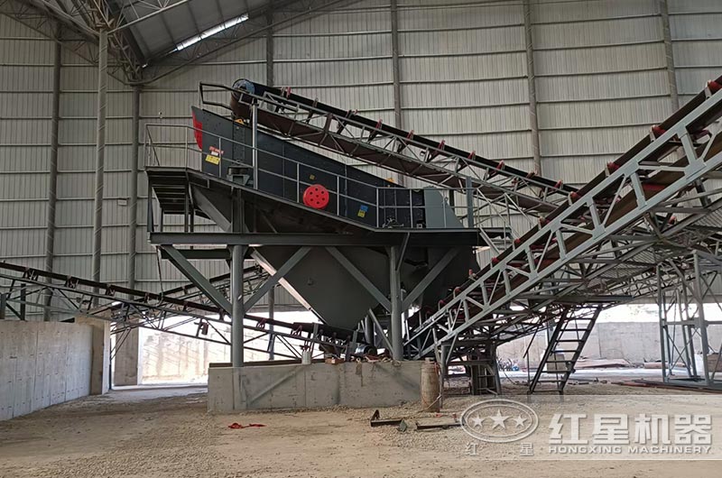 振動篩工作現(xiàn)場圖片