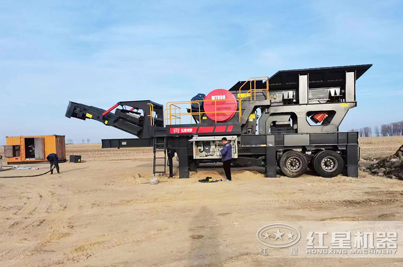 移動(dòng)破碎機(jī)時(shí)產(chǎn)300噸有哪些？多少錢一臺(tái)？