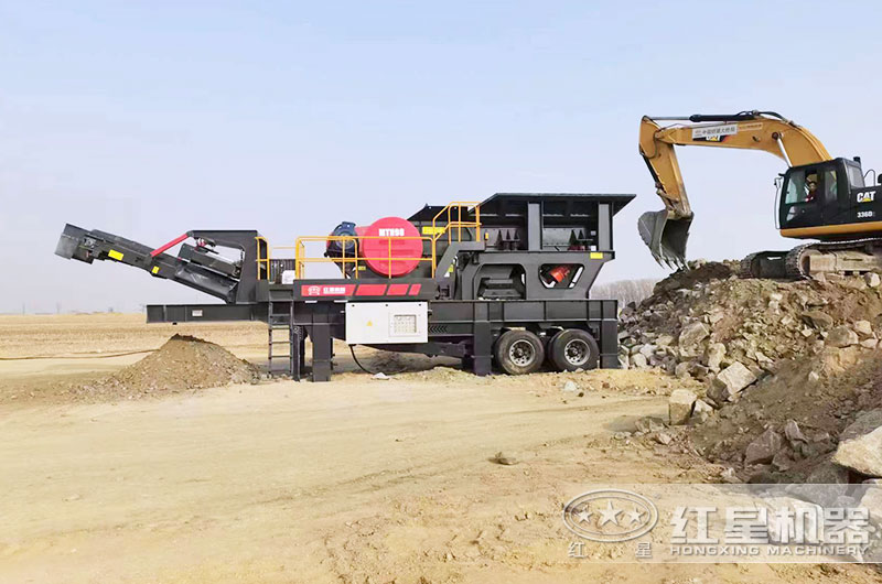 廣西客戶顎式移動(dòng)破碎機(jī)工作現(xiàn)場(chǎng)