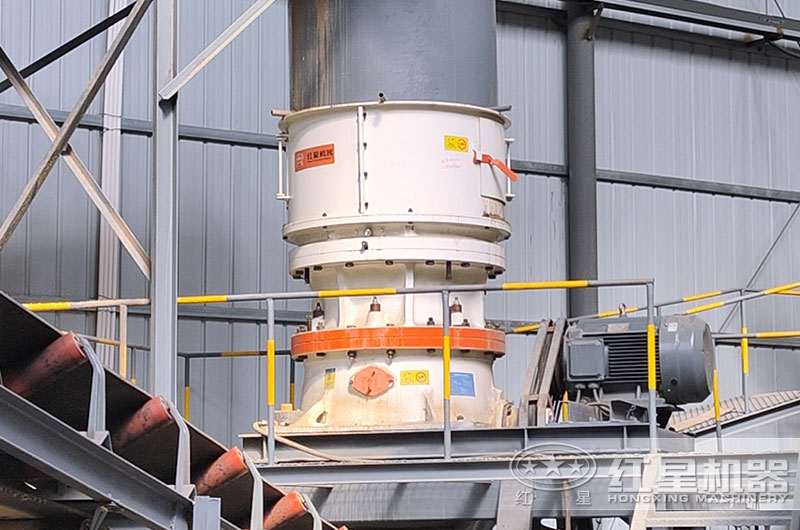 鵝卵石圓錐破碎機工作現場圖片