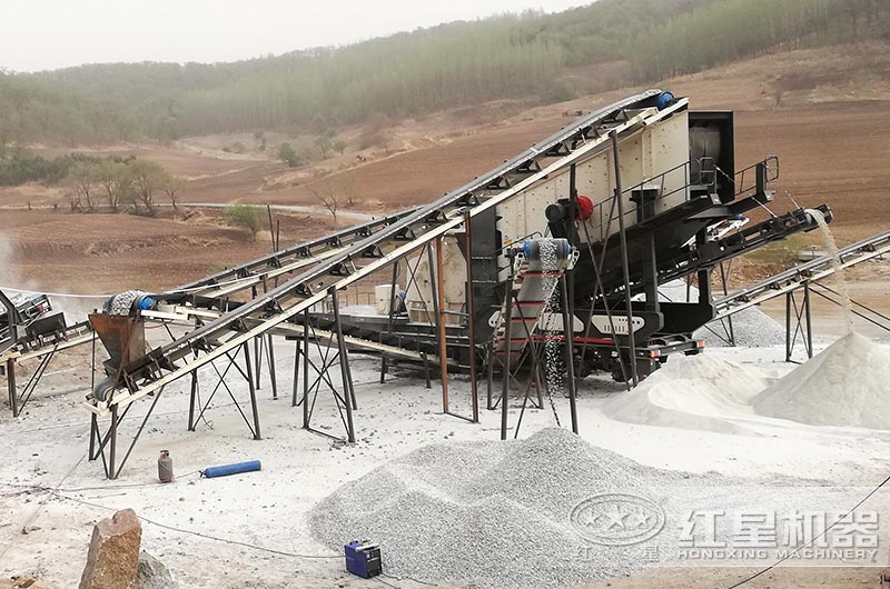 移動式反擊破工作現場圖片