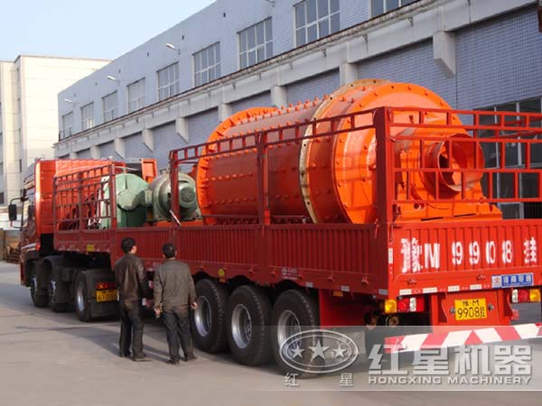 石英棒磨機發(fā)貨現場