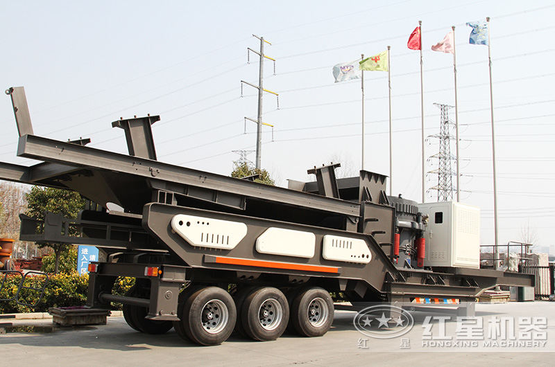 車載移動(dòng)磕石機(jī)發(fā)貨現(xiàn)場