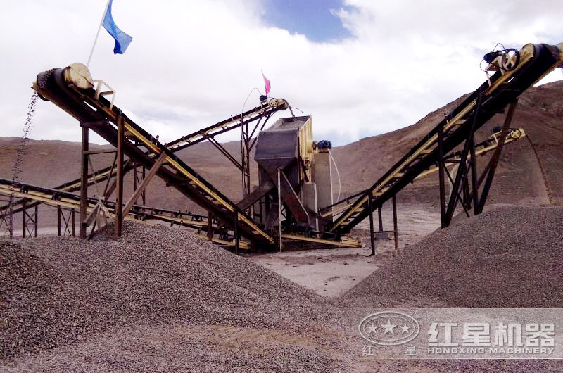 碎石破碎機(jī)生產(chǎn)線一天產(chǎn)量是多少？有沒有現(xiàn)場(chǎng)生產(chǎn)視頻？