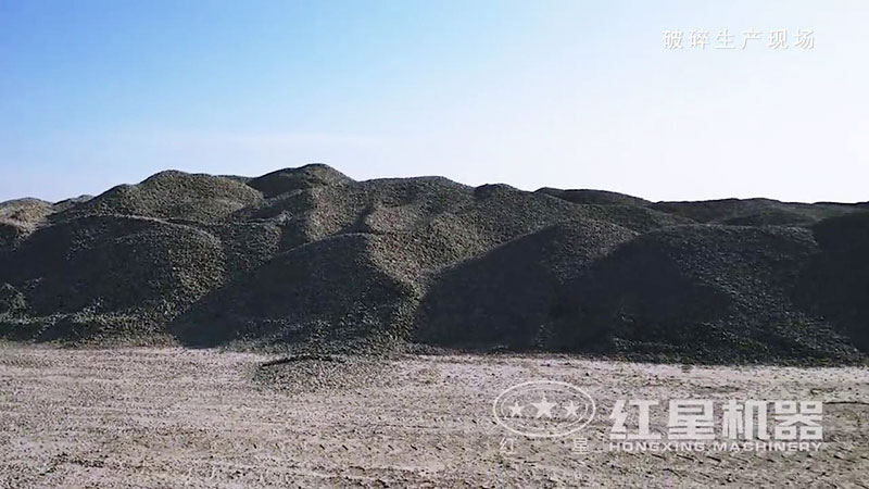 建筑廢料破碎機(jī)多少錢一臺(tái)？（內(nèi)含現(xiàn)場作業(yè)視頻）