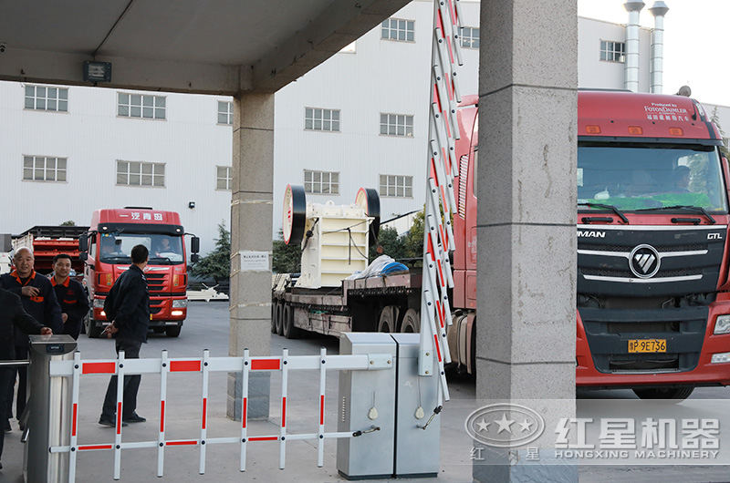 時產30-300噸的石料、石塊碎石機一套多少錢？