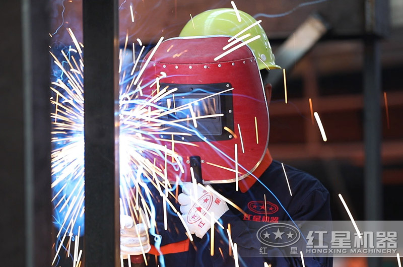 紅星S7系列干法制砂樓匠心制造，制砂手續辦理簡單